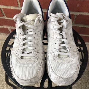 EUC 👟 NIKE AIR MAX COMMAND GRAY AND NAVY WOMENS SNEAKER